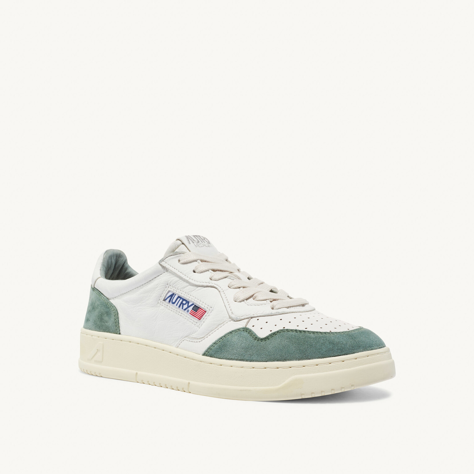 Autry Medalist low man - Goat Suede White Military