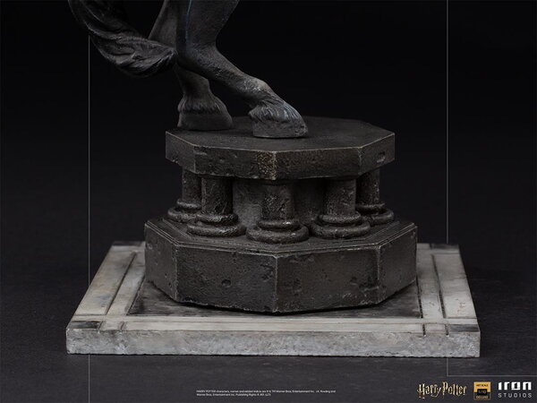 Iron Studios Harry Potter Deluxe Art Scale Statue 1/10 Ron Weasley at the Wizard Chess 35 cm Iron Studios Harry Potter Deluxe Art Scale Statue 1/10 Ron Weasley at the Wizard Chess 35 cm
