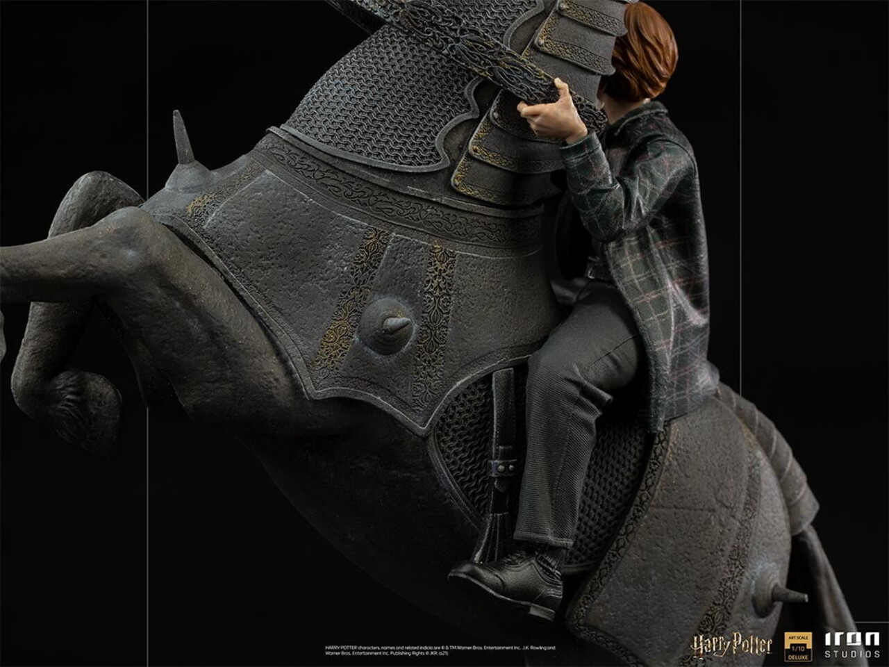 Iron Studios Harry Potter Deluxe Art Scale Statue 1/10 Ron Weasley at the Wizard Chess 35 cm Iron Studios Harry Potter Deluxe Art Scale Statue 1/10 Ron Weasley at the Wizard Chess 35 cm