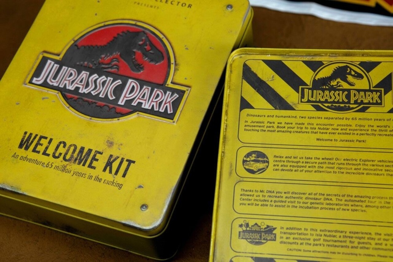 Doctor Collector Jurassic Park Replica 1/1 Welcome Kit Standard Edition