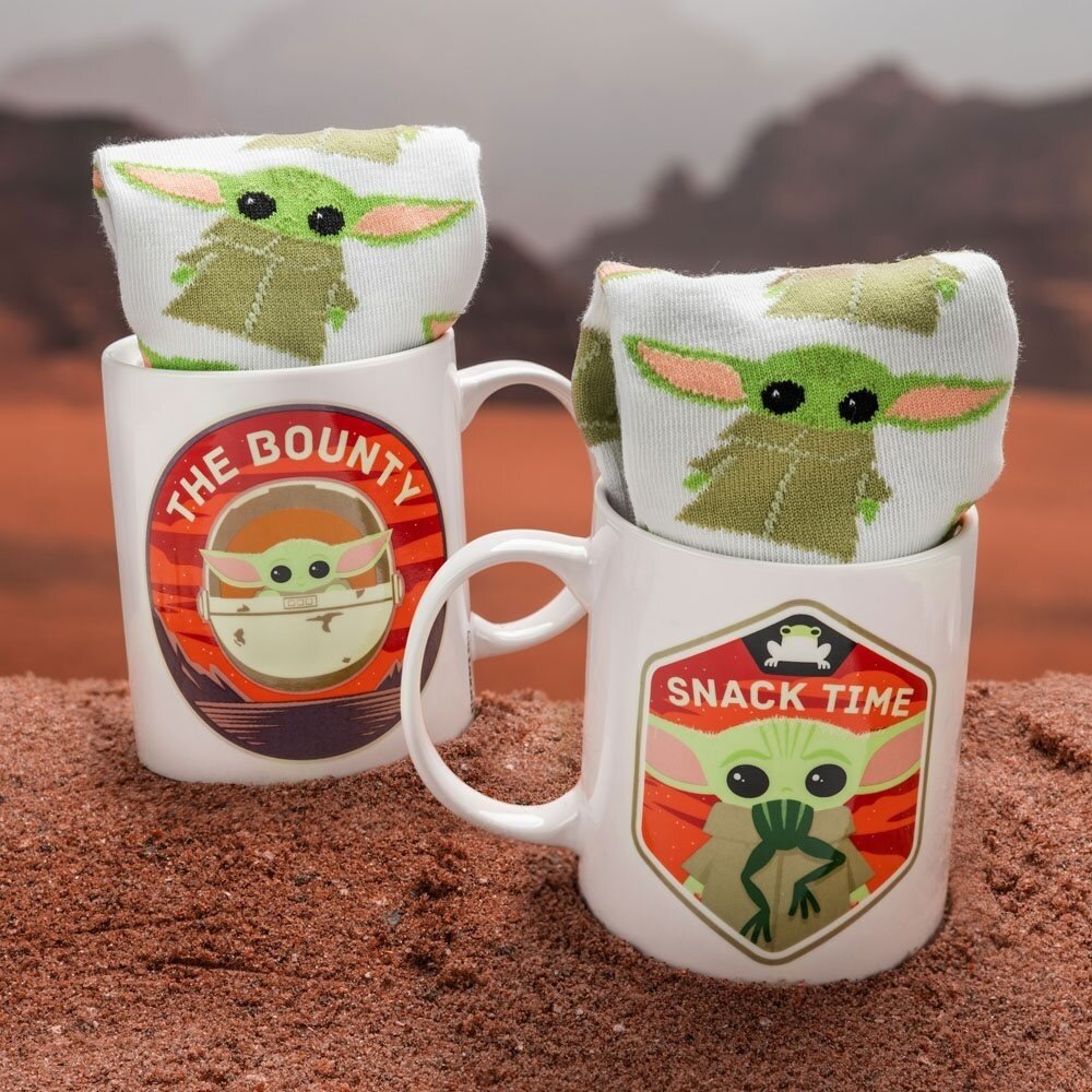 Paladone Star Wars The Mandalorian Mug & Socks Set The Child Paladone Star Wars The Mandalorian Mug & Socks Set The Child