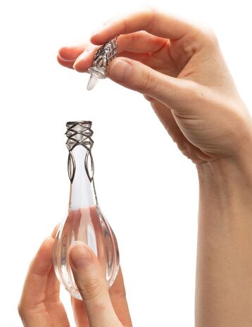 Weta Workshop Le Seigneur des Anneaux Réplique 1/1 Galadriel's Phial 10 cm Weta Workshop Le Seigneur des Anneaux Réplique 1/1 Galadriel's Phial 10 cm