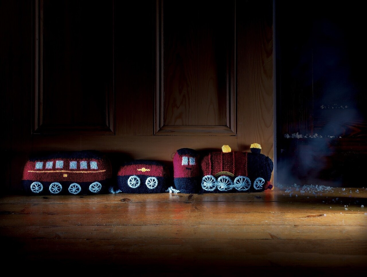 Eaglemoss Harry Potter Knitting Kit Draught Stopper Hogwarts Express Eaglemoss Harry Potter Knitting Kit Draught Stopper Hogwarts Express