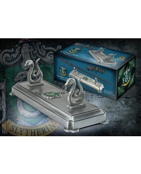 The Noble Collection Harry Potter Baguette Magique Stand Slytherin 20 cm The Noble Collection Harry Potter Baguette Magique Stand Slytherin 20 cm