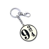 The Carat Shop Harry Potter Keychain Platform 9 3/4 (silver plated) The Carat Shop Harry Potter Keychain Platform 9 3/4 (silver plated)