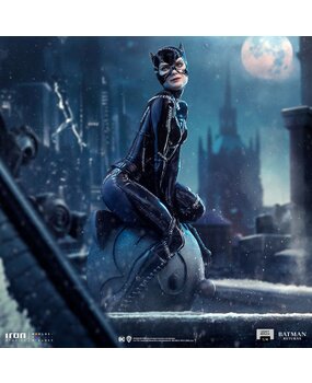 Iron Studios Batman Returns Legacy Replica Statue 1/4 Catwoman 49 cm Iron Studios Batman Returns Legacy Replica Statue 1/4 Catwoman 49 cm