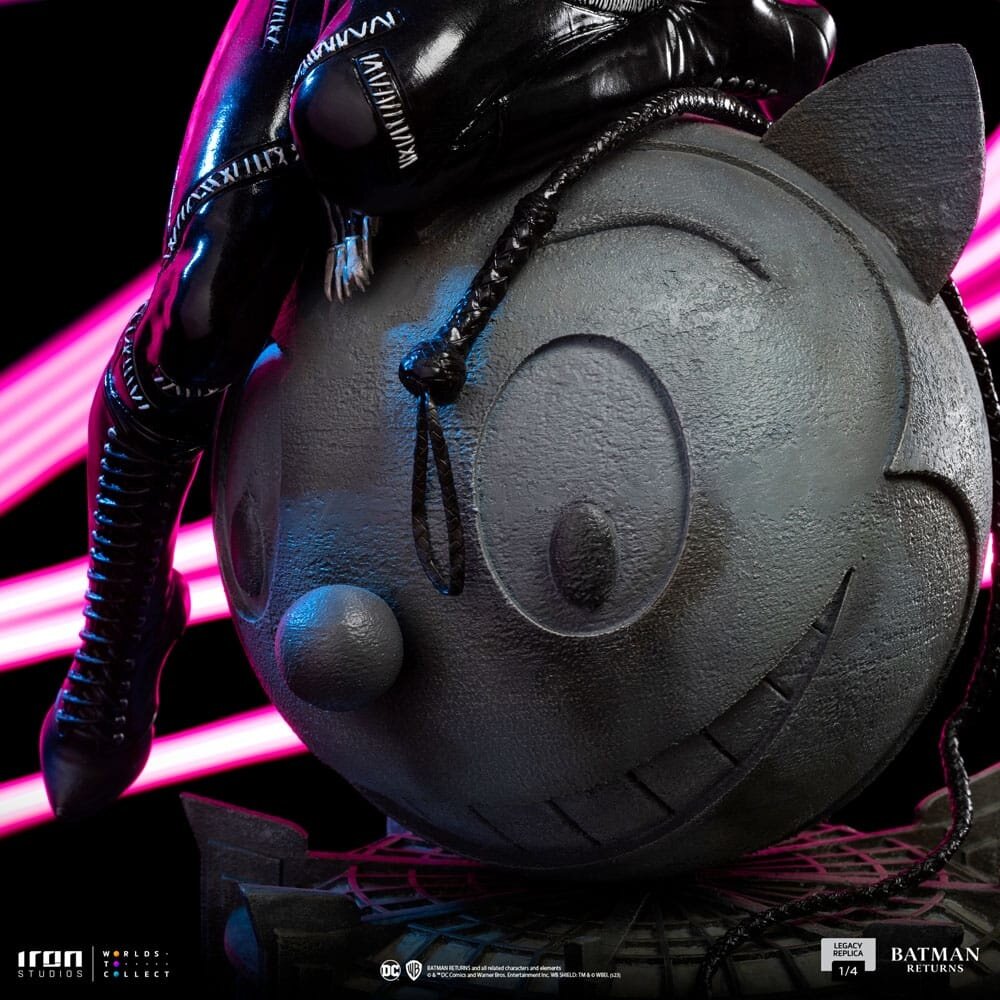 Iron Studios Batman Returns Legacy Réplique Statue 1/4 Catwoman 49 cm Iron Studios Batman Returns Legacy Réplique Statue 1/4 Catwoman 49 cm