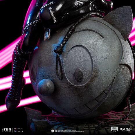 Iron Studios Batman Returns Legacy Réplique Statue 1/4 Catwoman 49 cm Iron Studios Batman Returns Legacy Réplique Statue 1/4 Catwoman 49 cm