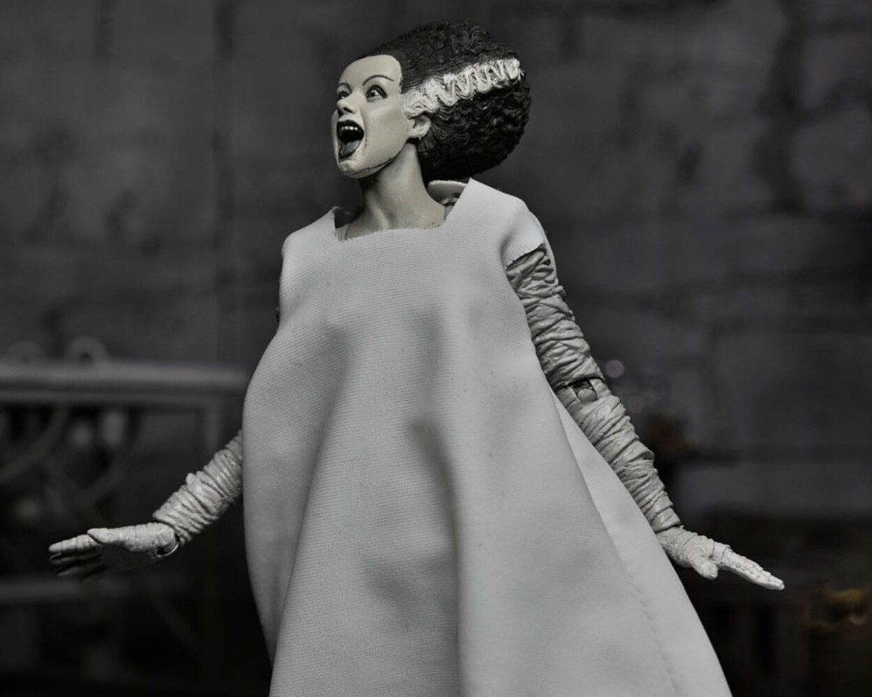 Neca Universal Monsters Action Figure Ultimate Bride of Frankenstein (Black & White) 18 cm Neca Universal Monsters Action Figure Ultimate Bride of Frankenstein (Black & White) 18 cm