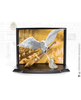 The Noble Collection Harry Potter Toyllectible Treasure Statue Hedwig's Special Delivery 11 cm The Noble Collection Harry Potter Toyllectible Treasure Statue Hedwig's Special Delivery 11 cm