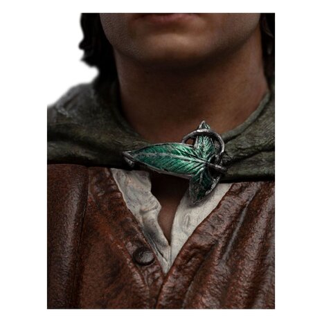 Frodo brooch deals
