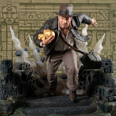 Diamond Select Toys Indiana Jones Raiders of the Lost Ark Deluxe Gallery PVC Statue Escape with Idol 25 cm Diamond Select Toys Indiana Jones Raiders of the Lost Ark Deluxe Gallery PVC Statue Escape with Idol 25 cm