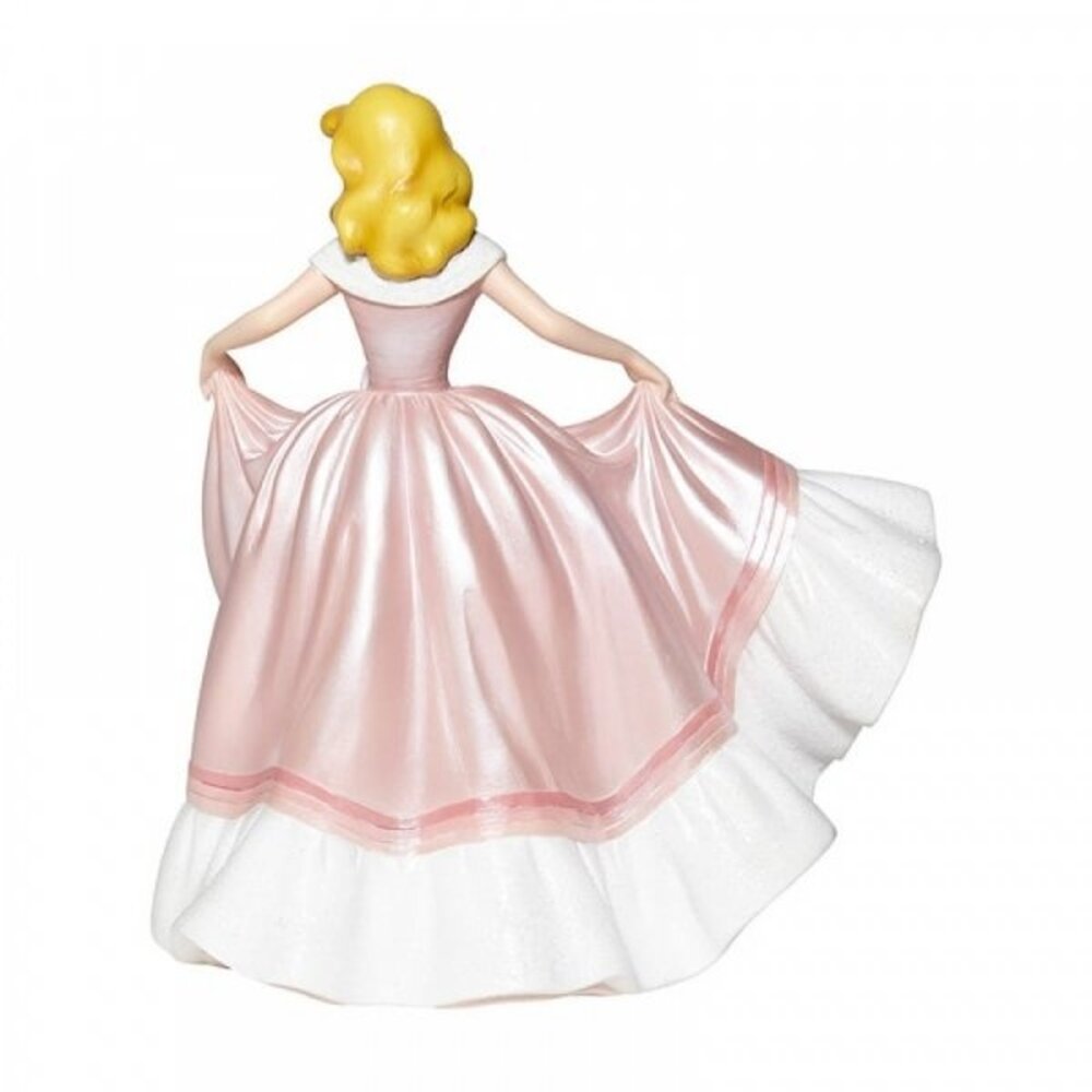 Disney Showcase Cinderella in Pink Dress Couture de Force 20 cm Disney Showcase Cinderella in Pink Dress Couture de Force 20 cm