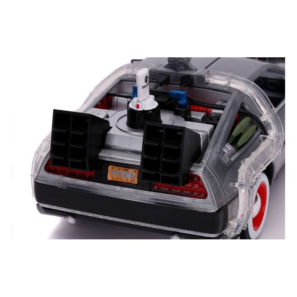 Back to the Future III Hollywood Rides Diecast Model 1/24 DeLorean Time  Machine - Planet Fantasy