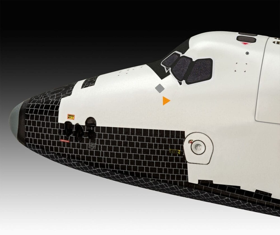 Revell James Bond Model Kit 1/144 Space Shuttle (Moonraker) Revell James Bond Model Kit 1/144 Space Shuttle (Moonraker)