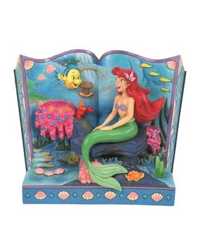 Disney Traditions De Kleine Zeemeermin Storybook 16 cm Disney Traditions De Kleine Zeemeermin Storybook 16 cm