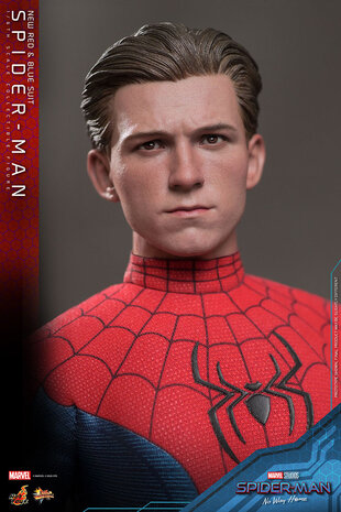 Hot Toys Spider-Man: No Way Home Action Figure 1/6 Spider-Man (New Red and Blue Suit) 28 cm Hot Toys Spider-Man: No Way Home Action Figure 1/6 Spider-Man (New Red and Blue Suit) 28 cm