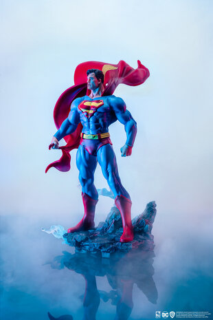 Sideshow collectibles Figurine Au Format Premium Superman Superman : Le Film  52 Cm Bleu