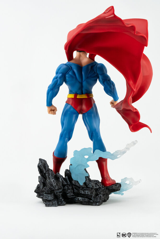 Pure Arts Superman PVC Statue 1/8 Superman Classic Version 30 cm Pure Arts Superman PVC Statue 1/8 Superman Classic Version 30 cm