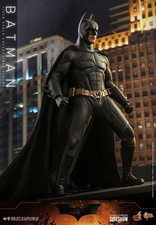 Hot Toys Batman Begins Action Figure 1/6 Batman Exclusive 32 cm