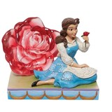 Disney Traditions Belle en het Beest Belle met Roos 12 cm Disney Traditions Belle en het Beest Belle met Roos 12 cm