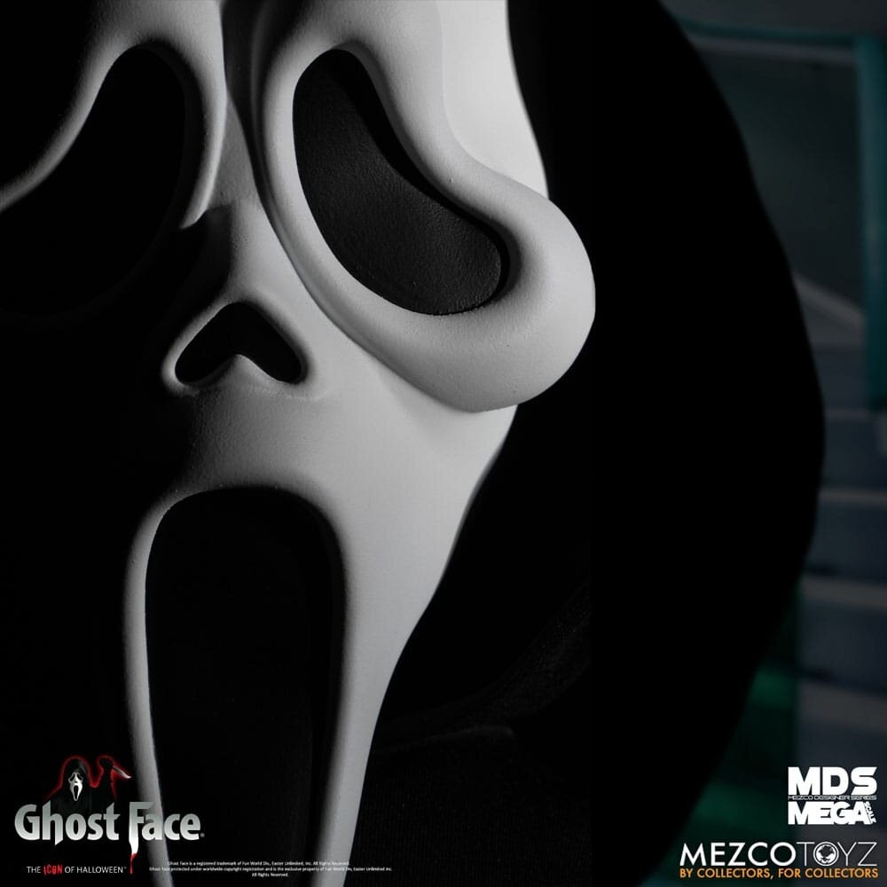 Mezco Toyz Ghost Face MDS Mega Scale Plush Doll Ghost Face 38 cm Mezco Toyz Ghost Face MDS Mega Scale Plush Doll Ghost Face 38 cm