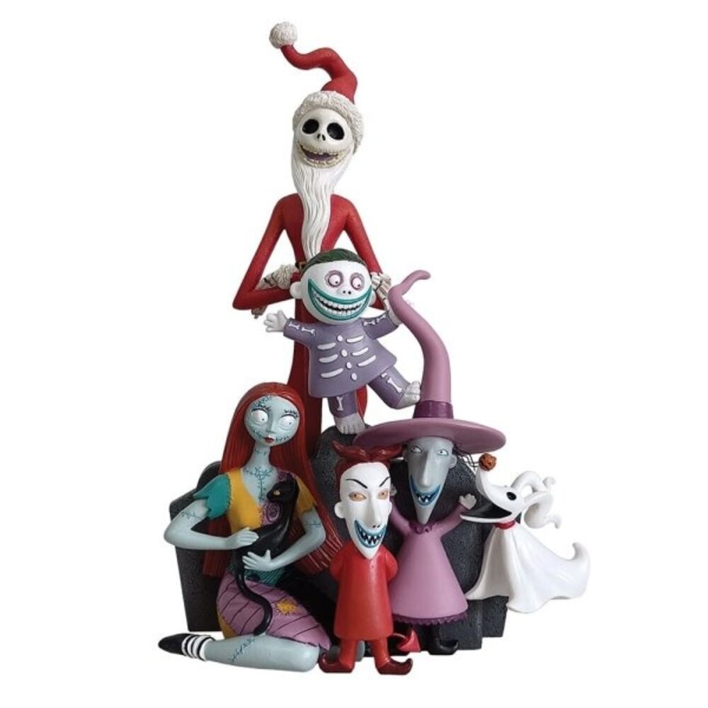 Disney Showcase Nightmare Before Christmas Piramide 23 cm Disney Showcase Nightmare Before Christmas Piramide 23 cm