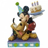 Disney Traditions Mickey Mouse en Pluto Birthday Pal 16 cm Disney Traditions Mickey Mouse en Pluto Birthday Pal 16 cm