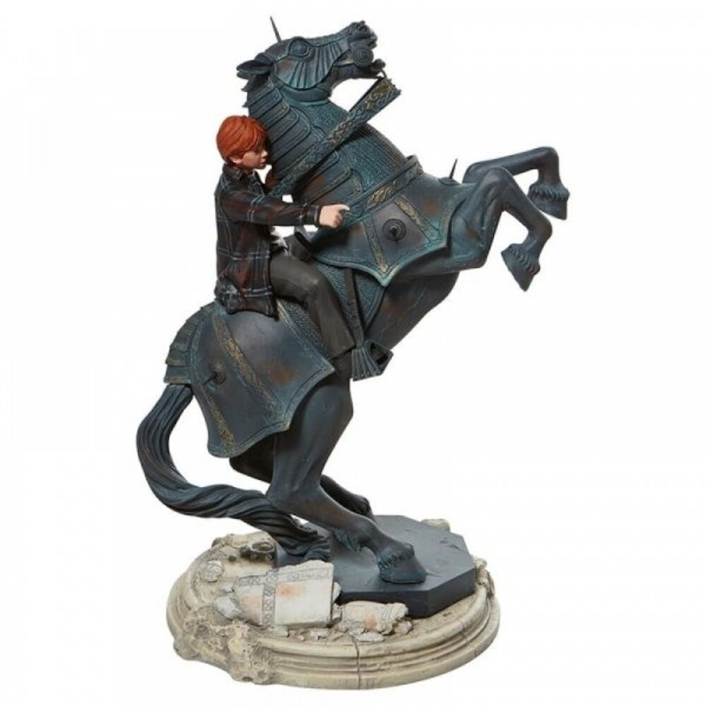 Enesco Harry Potter Ron on Chess Horse Masterpiece Statue 32 cm Enesco Harry Potter Ron on Chess Horse Masterpiece Statue 32 cm