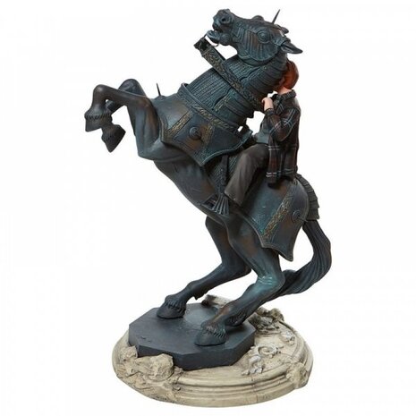 Enesco Harry Potter Ron on Chess Horse Masterpiece Statue 32 cm Enesco Harry Potter Ron on Chess Horse Masterpiece Statue 32 cm