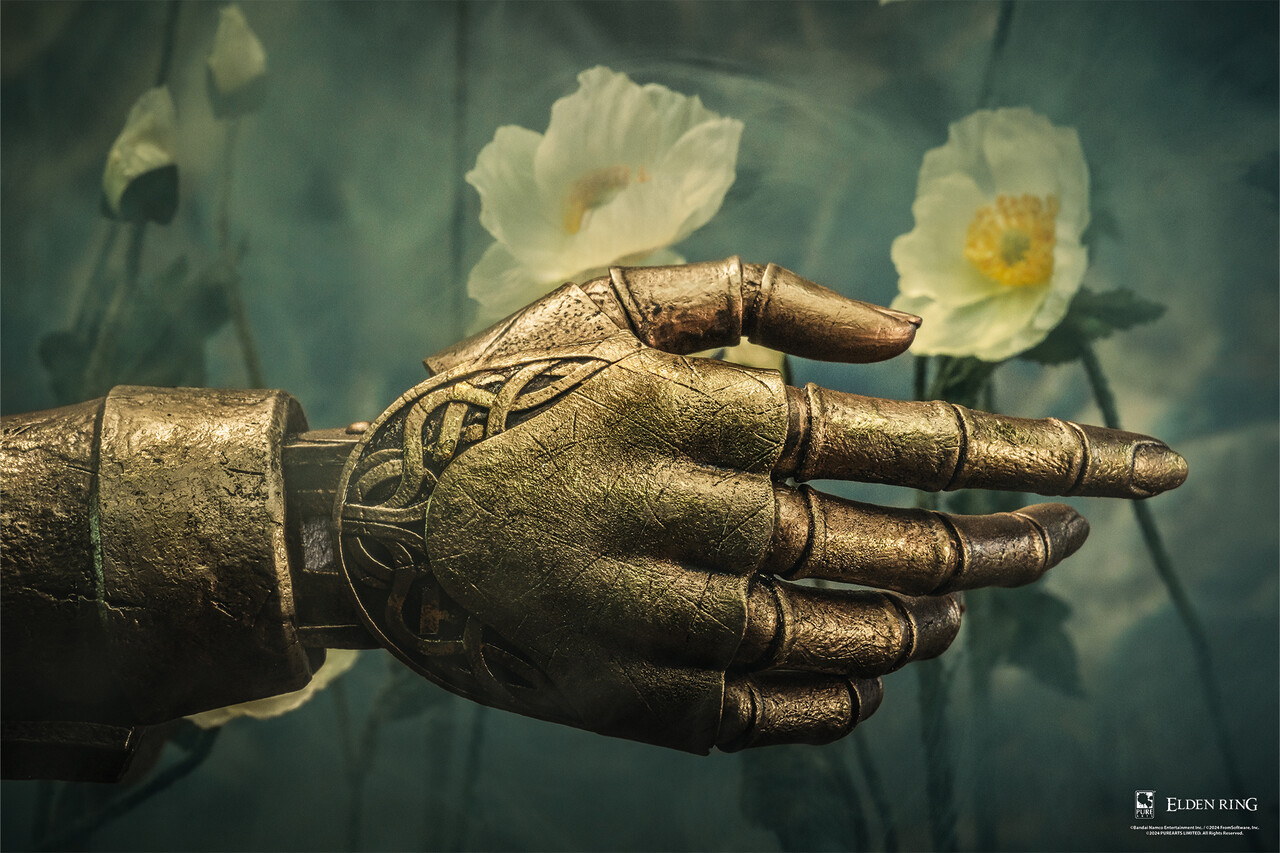 Pure Arts Elden Ring Replica 1/1 Arm of Malenia Pure Arts Elden Ring Replica 1/1 Arm of Malenia