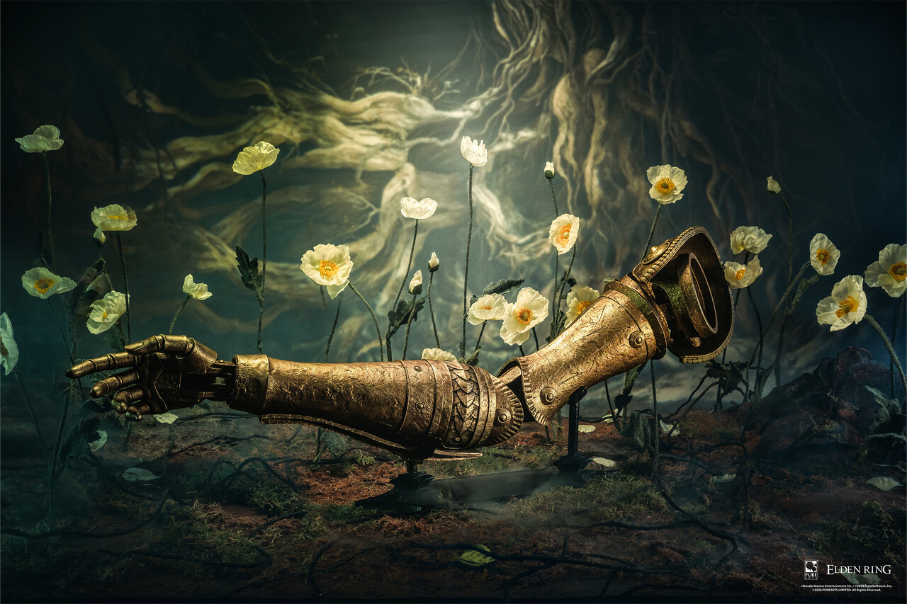 Pure Arts Elden Ring Replica 1/1 Arm of Malenia Pure Arts Elden Ring Replica 1/1 Arm of Malenia