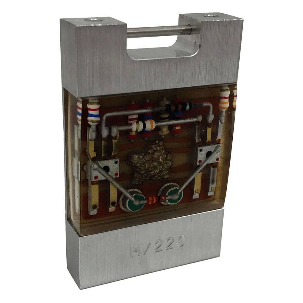 Factory Entertainment James Bond Prop Replica 1/1 Solex Agitator Limited Edition Factory Entertainment James Bond Prop Replica 1/1 Solex Agitator Limited Edition