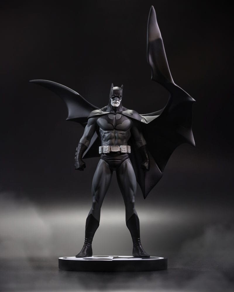 McFarlane Toys DC Direct Resin Statue Batman Black & White Batman (by Jorge Jimenez) 27 cm McFarlane Toys DC Direct Resin Statue Batman Black & White Batman (by Jorge Jimenez) 27 cm