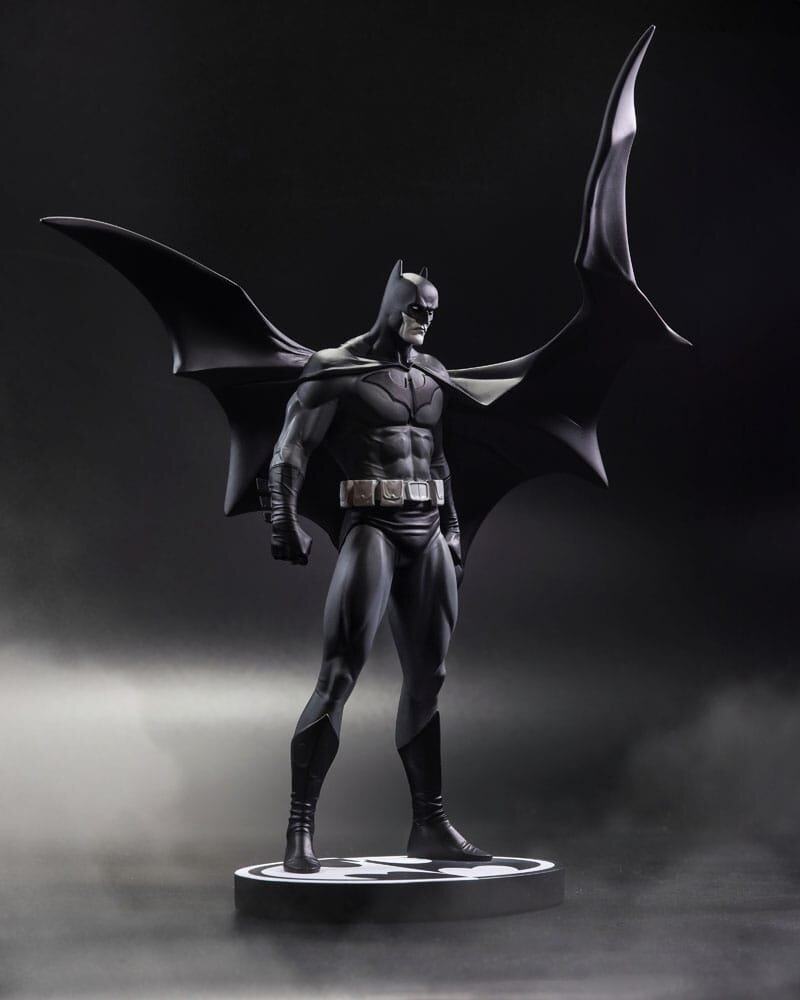 McFarlane Toys DC Direct Resin Statue Batman Black & White Batman (by Jorge Jimenez) 27 cm McFarlane Toys DC Direct Resin Statue Batman Black & White Batman (by Jorge Jimenez) 27 cm