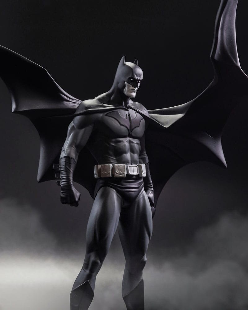 McFarlane Toys DC Direct Resin Statue Batman Black & White Batman (by Jorge Jimenez) 27 cm McFarlane Toys DC Direct Resin Statue Batman Black & White Batman (by Jorge Jimenez) 27 cm