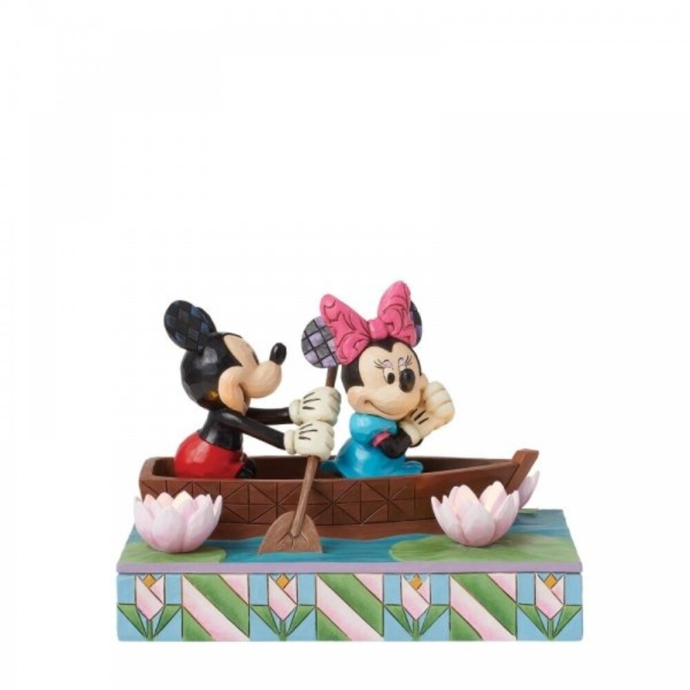 Disney Traditions Mickey & Minnie Mouse Row-Mance is in the Air 12 cm Disney Traditions Mickey & Minnie Mouse Row-Mance is in the Air 12 cm