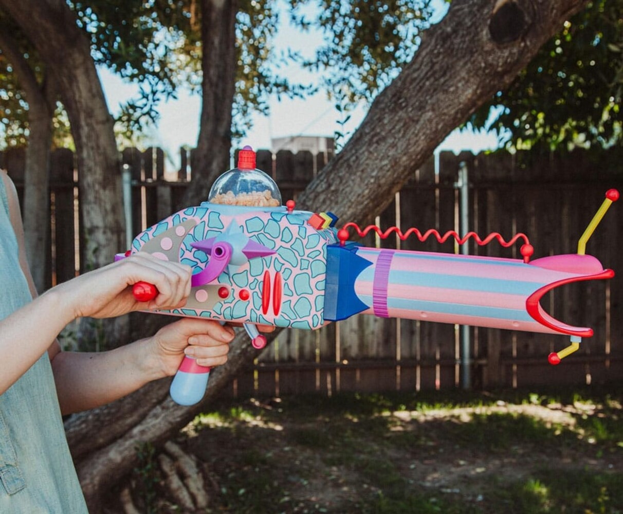 Syndicate Collectibles Killer Klowns from Outer Space Electronic Prop Replica 1/1 Popcorn Bazooka 61 cm Syndicate Collectibles Killer Klowns from Outer Space Electronic Prop Replica 1/1 Popcorn Bazooka 61 cm