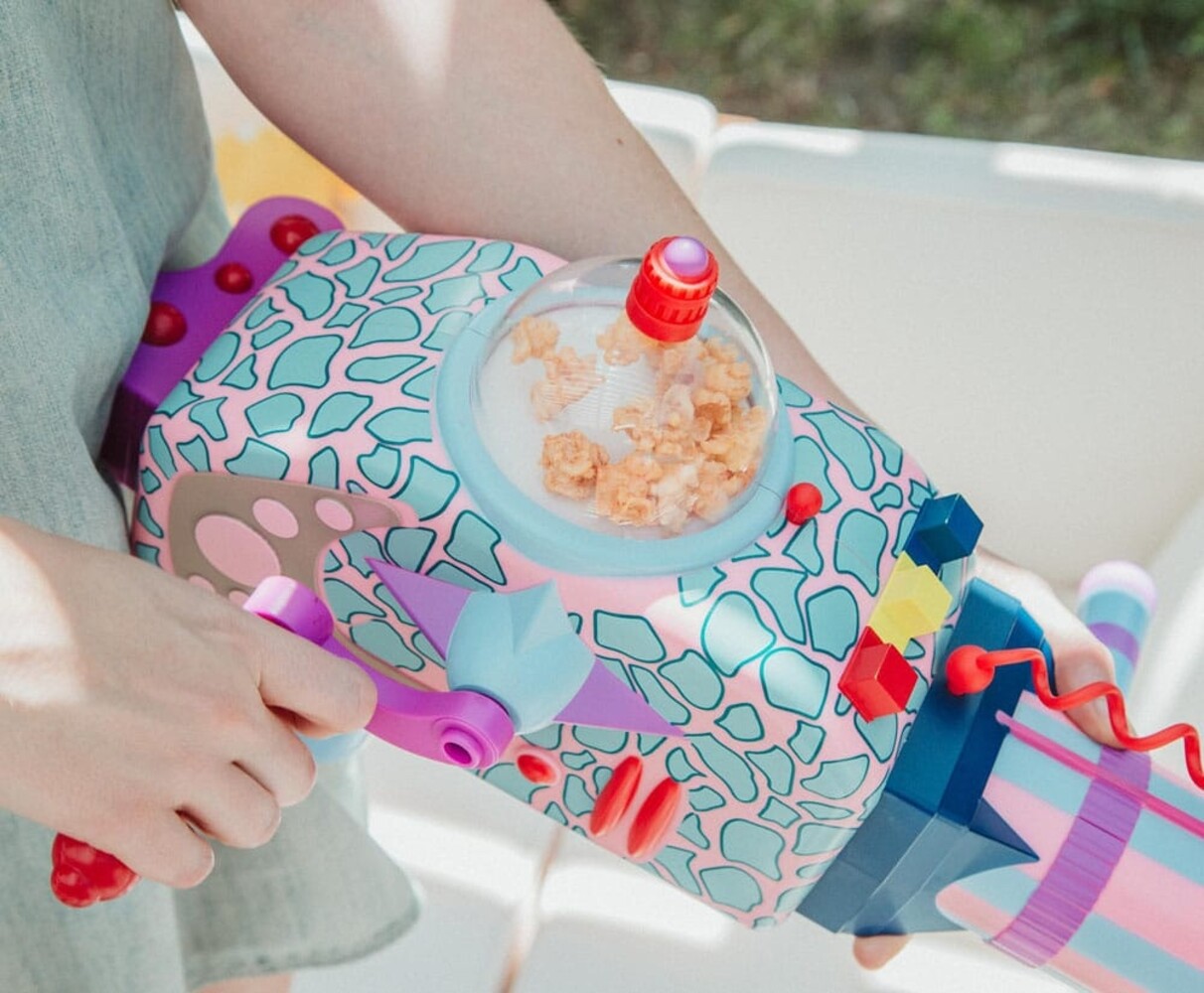 Syndicate Collectibles Killer Klowns from Outer Space Electronic Prop Replica 1/1 Popcorn Bazooka 61 cm Syndicate Collectibles Killer Klowns from Outer Space Electronic Prop Replica 1/1 Popcorn Bazooka 61 cm