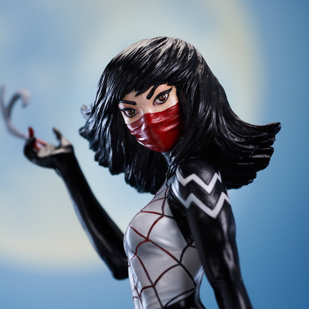 Diamond Select Toys Marvel Premier Collection Statue 1/7 Silk 36 cm Diamond Select Toys Marvel Premier Collection Statue 1/7 Silk 36 cm