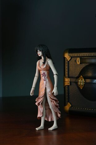 Neca Puppet Master Action Figure 2 Pack Toulon's Puppet Case & Leech Woman 11 cm Neca Puppet Master Action Figure 2 Pack Toulon's Puppet Case & Leech Woman 11 cm