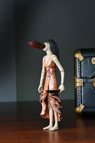 Neca Puppet Master Action Figure 2 Pack Toulon's Puppet Case & Leech Woman 11 cm Neca Puppet Master Action Figure 2 Pack Toulon's Puppet Case & Leech Woman 11 cm