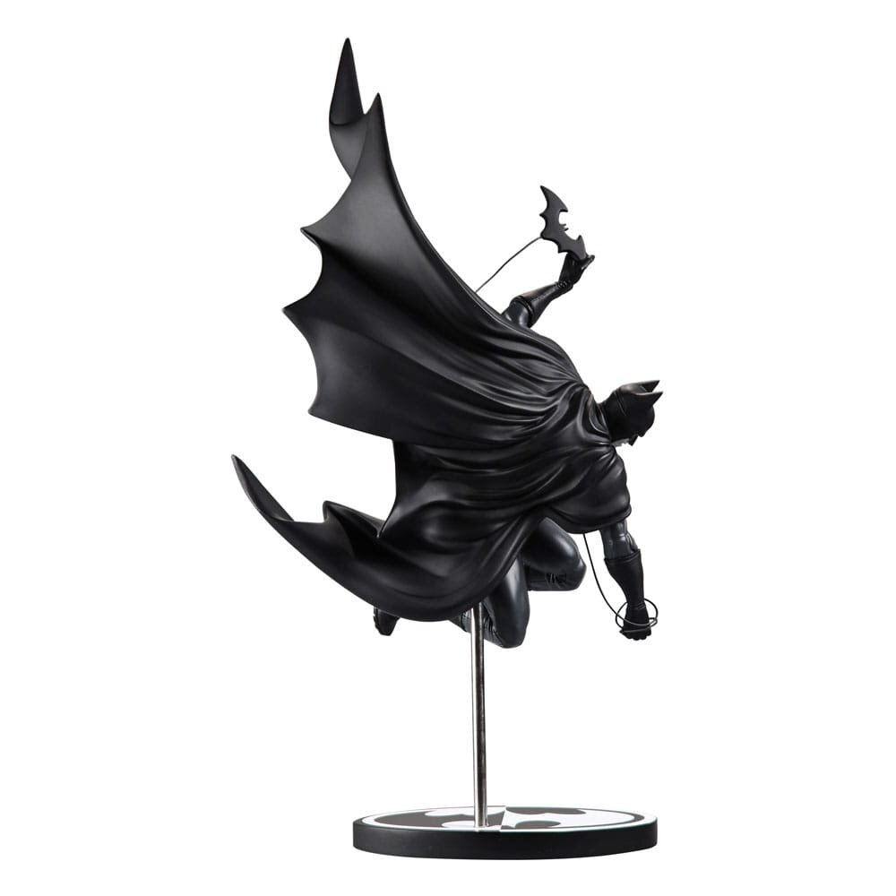 McFarlane Toys DC Direct Batman Black & White Statue 1/10 Batman by Inhyuk Lee 25 cm McFarlane Toys DC Direct Batman Black & White Statue 1/10 Batman by Inhyuk Lee 25 cm