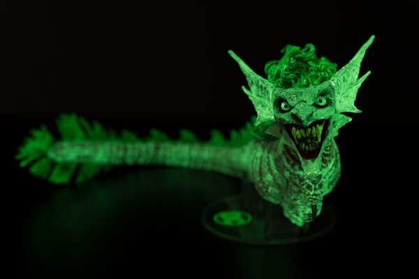 McFarlane Toys Dark Nights: Metal DC Multiverse Action Figure The Joker Dragon Glow in the Dark Edition (Gold Label) 25 cm McFarlane Toys Dark Nights: Metal DC Multiverse Action Figure The Joker Dragon Glow in the Dark Edition (Gold Label) 25 cm