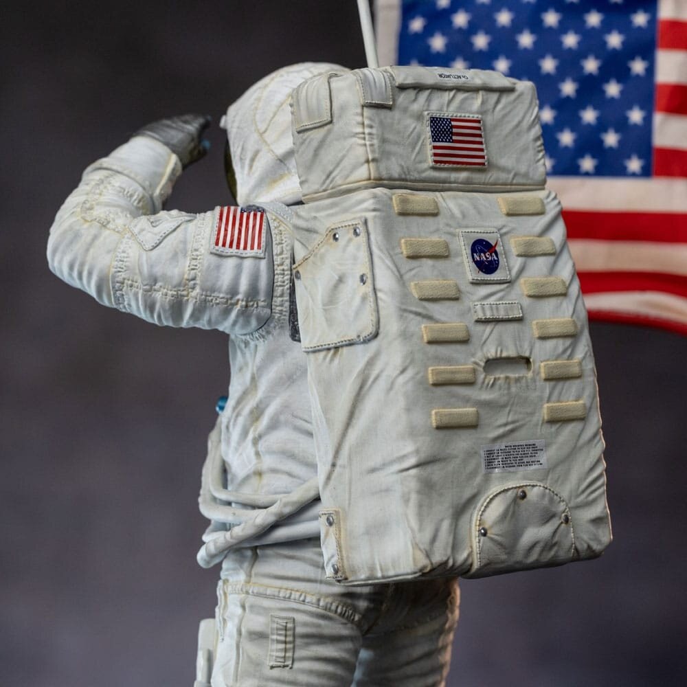Iron Studios NASA Art Scale Statue 1/10 Apollo 11 Astronaut 23 cm Iron Studios NASA Art Scale Statue 1/10 Apollo 11 Astronaut 23 cm