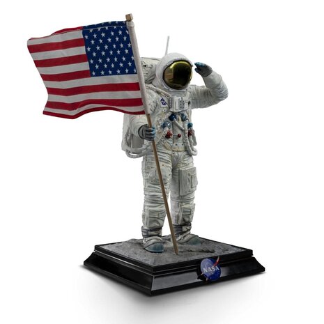Iron Studios NASA Art Scale Statue 1/10 Apollo 11 Astronaut 23 cm Iron Studios NASA Art Scale Statue 1/10 Apollo 11 Astronaut 23 cm