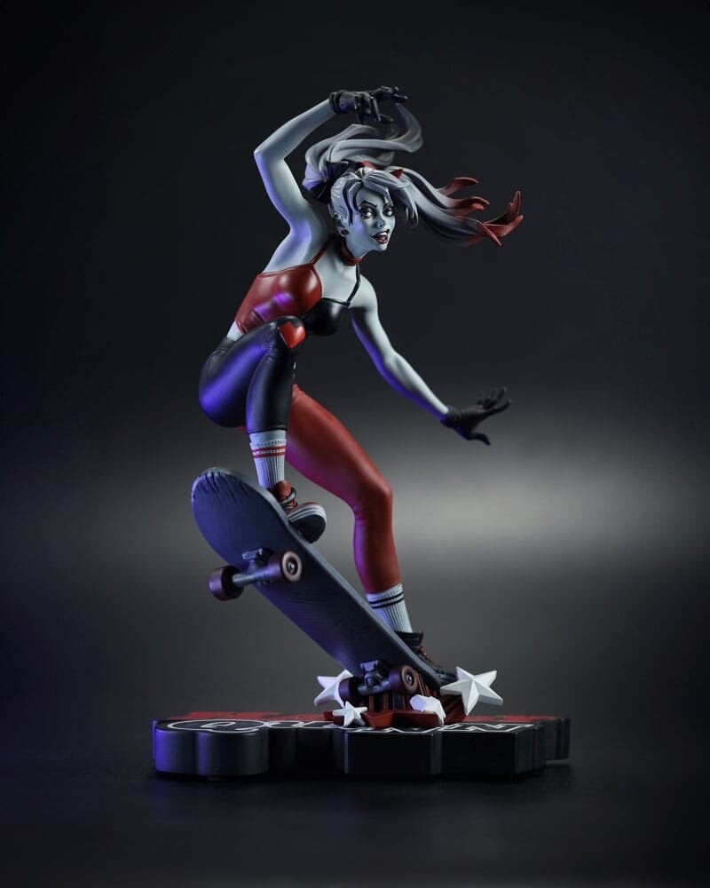 McFarlane Toys DC Direct Harley Quinn: Red, White & Black Statue 1/10 Harley Quinn by Ivan Tao 20 cm McFarlane Toys DC Direct Harley Quinn: Red, White & Black Statue 1/10 Harley Quinn by Ivan Tao 20 cm