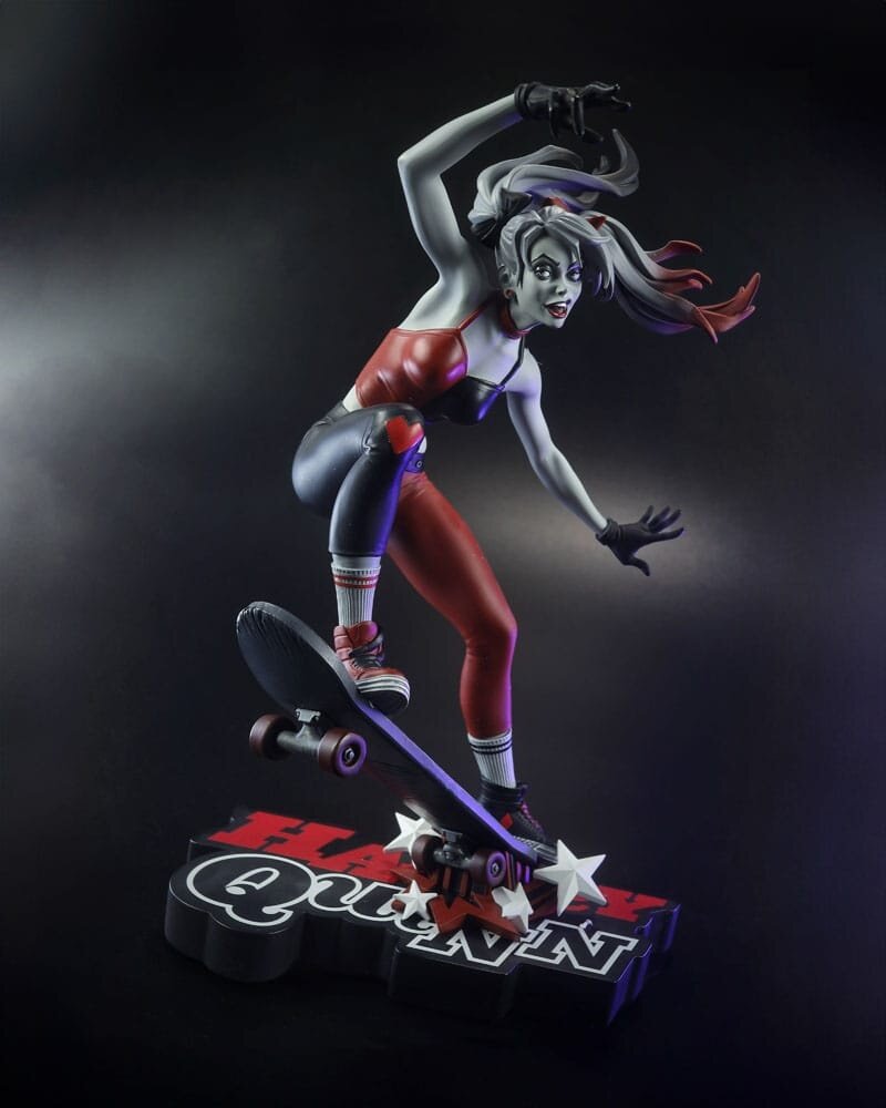 McFarlane Toys DC Direct Harley Quinn: Red, White & Black Statue 1/10 Harley Quinn by Ivan Tao 20 cm McFarlane Toys DC Direct Harley Quinn: Red, White & Black Statue 1/10 Harley Quinn by Ivan Tao 20 cm
