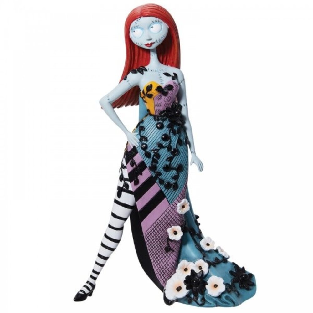 Disney Showcase Nightmare Before Christmas Sally Botanical 19 cm Disney Showcase Nightmare Before Christmas Sally Botanical 19 cm
