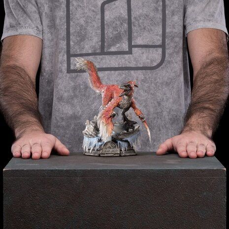 Iron Studios Jurassic World Art Scale Statue 1/10 Pyroraptor 19 cm Iron Studios Jurassic World Art Scale Statue 1/10 Pyroraptor 19 cm